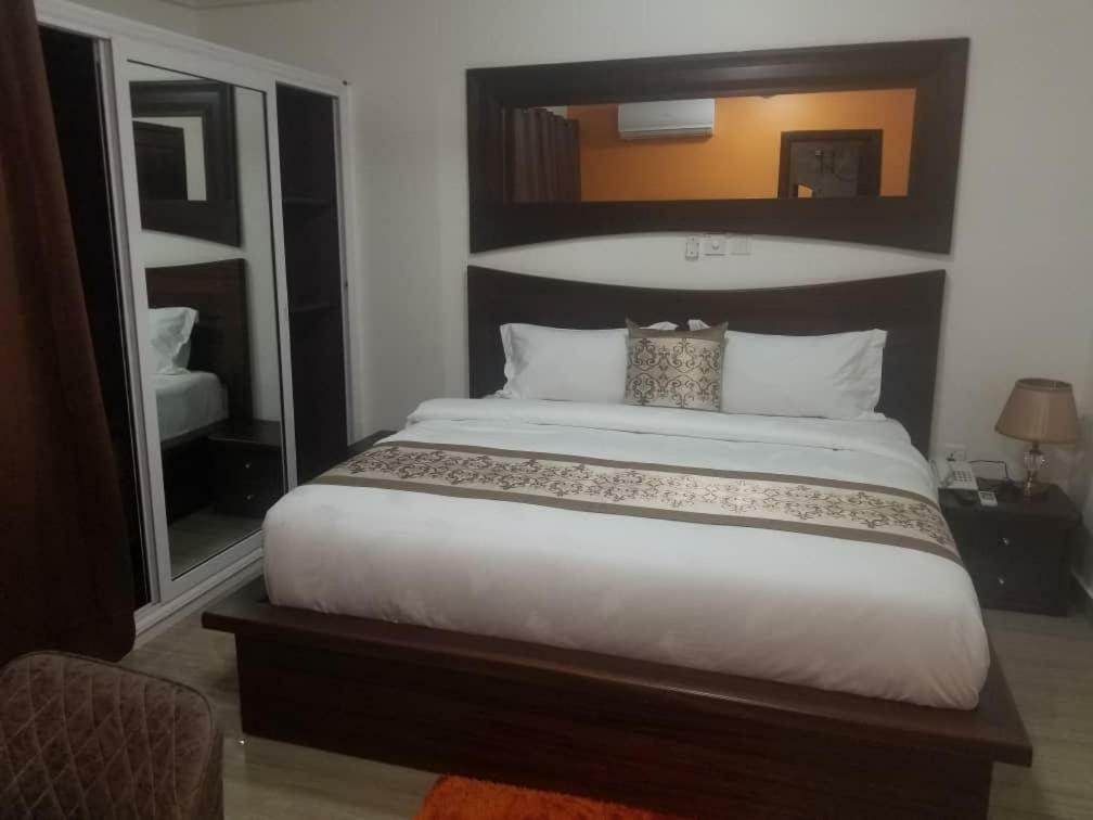 Grace Garden Hotel Sekondi-Takoradi Extérieur photo